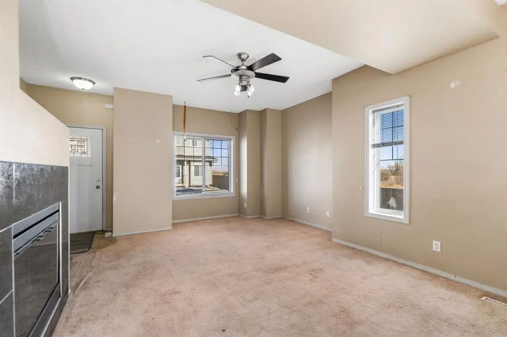 523 Strathaven Mews