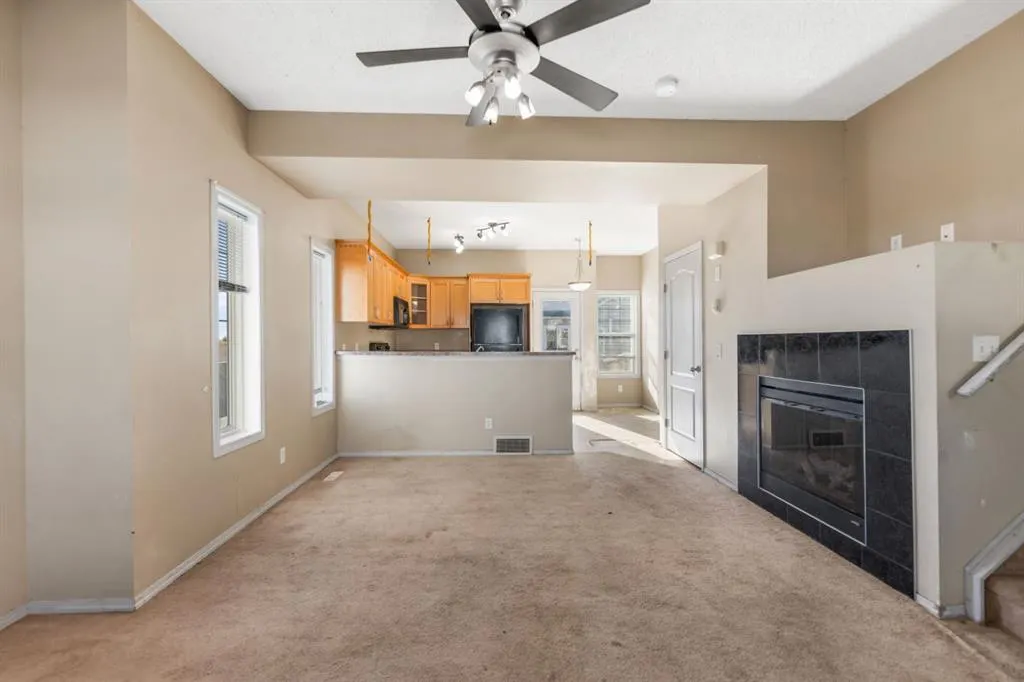 523 Strathaven Mews