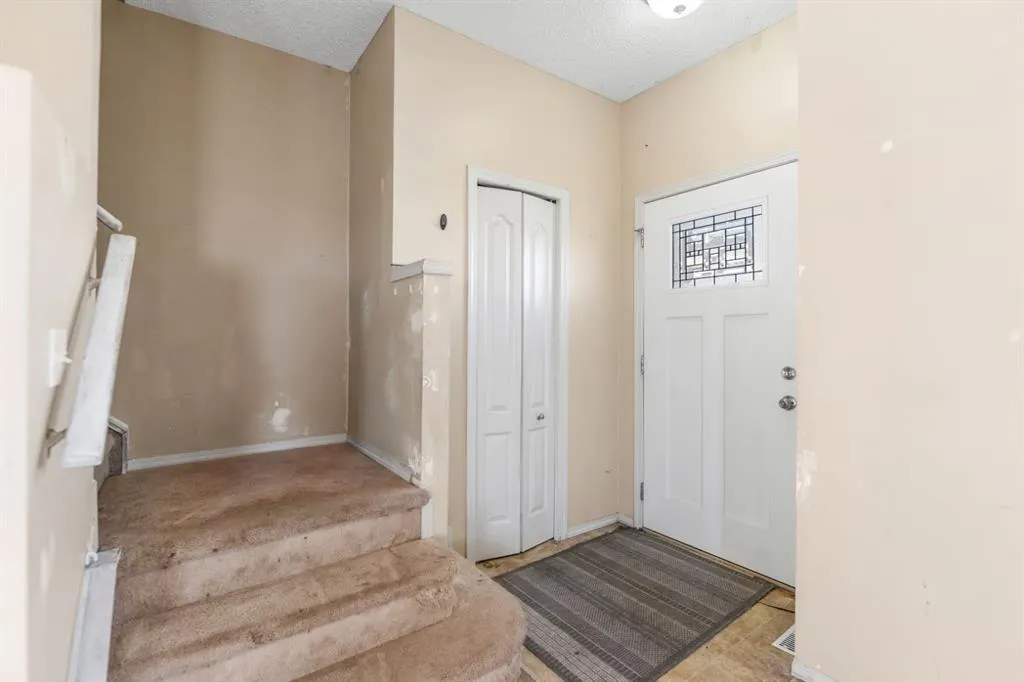523 Strathaven Mews