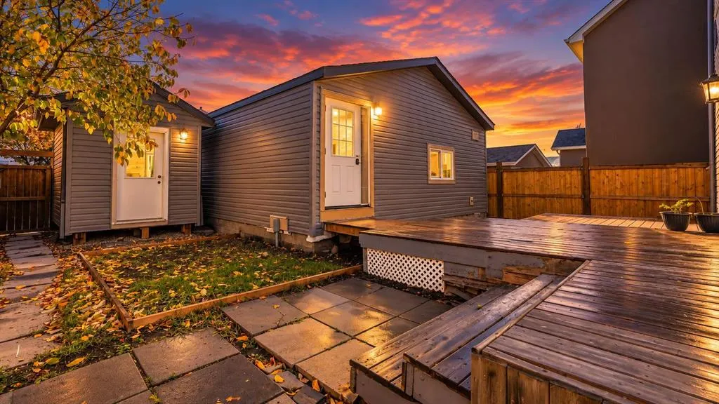 7848 Martha's Haven Park NE