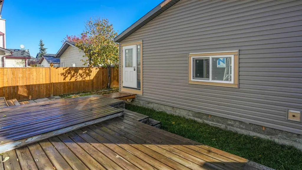 7848 Martha's Haven Park NE