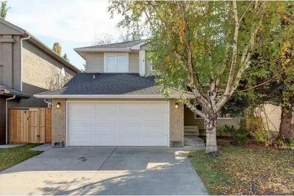 212 Riverview Close SE