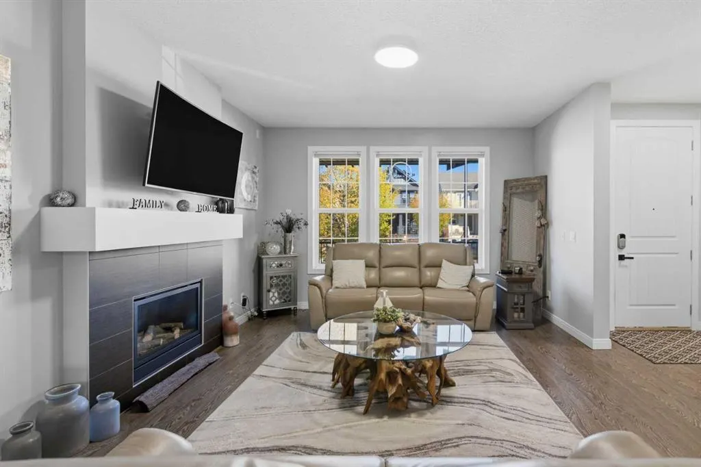 1305 Coopers Drive SW