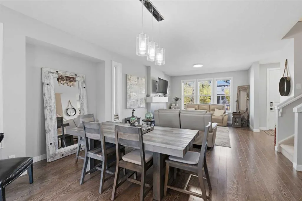 1305 Coopers Drive SW