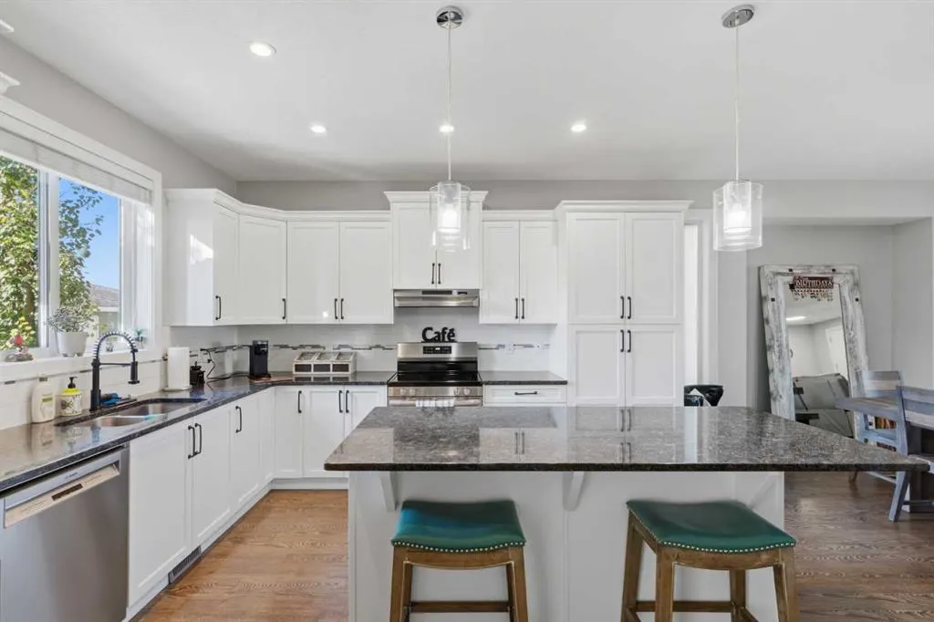 1305 Coopers Drive SW