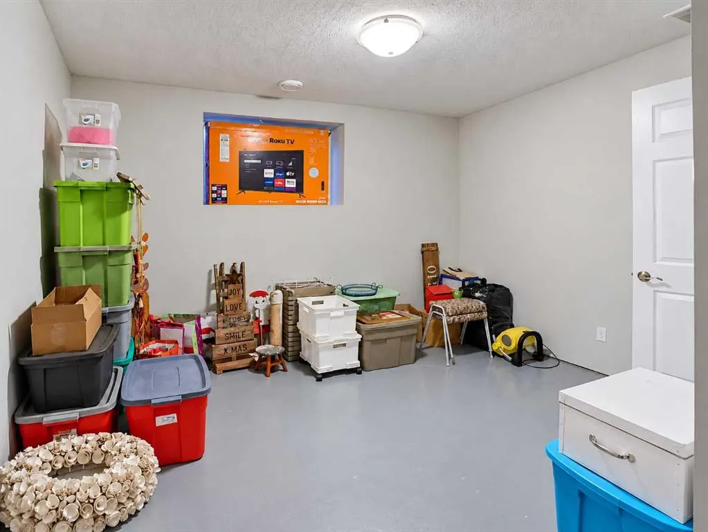 1305 Coopers Drive SW