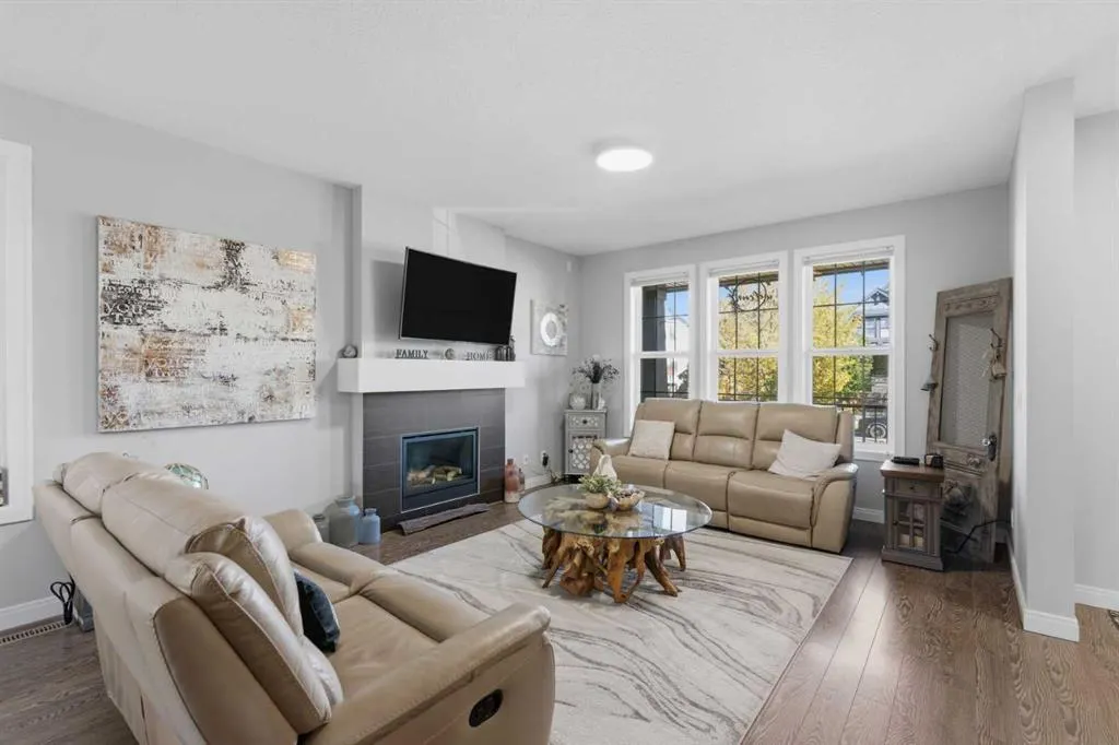 1305 Coopers Drive SW