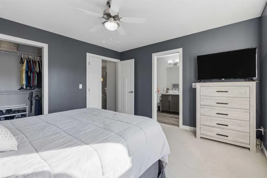 1305 Coopers Drive SW