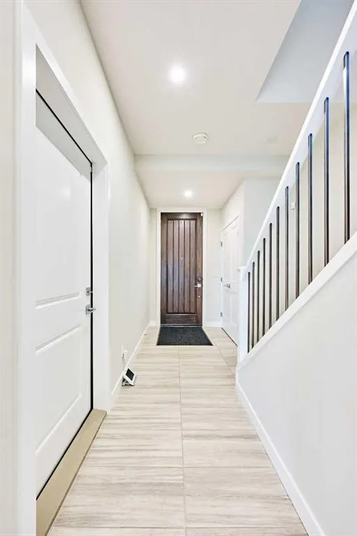 102 Crestridge Common SW