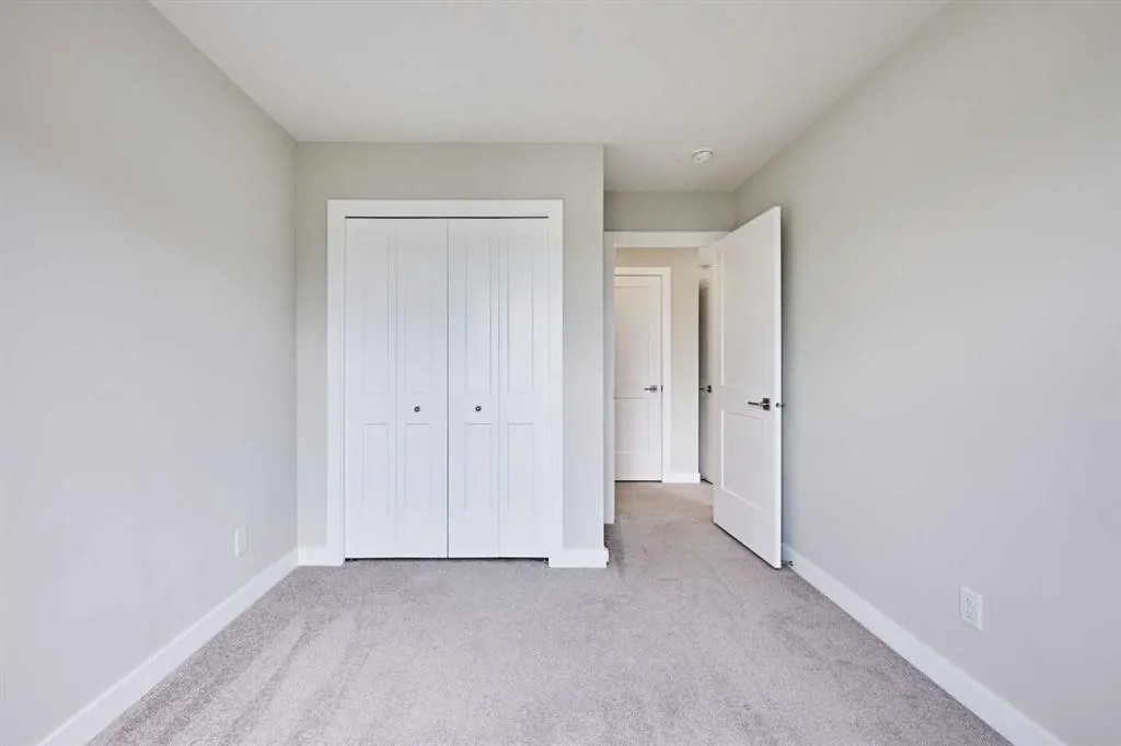 102 Crestridge Common SW