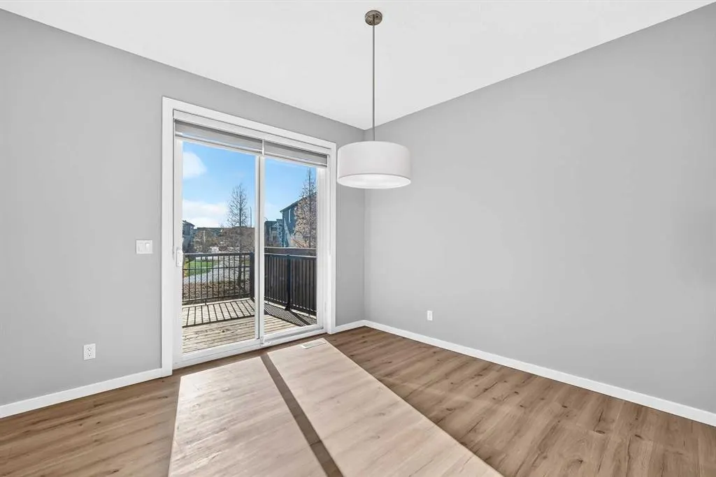 122 belmont Crescent SW