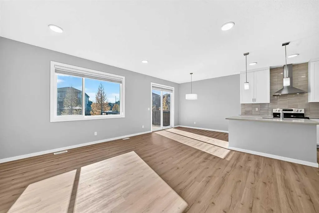 122 belmont Crescent SW