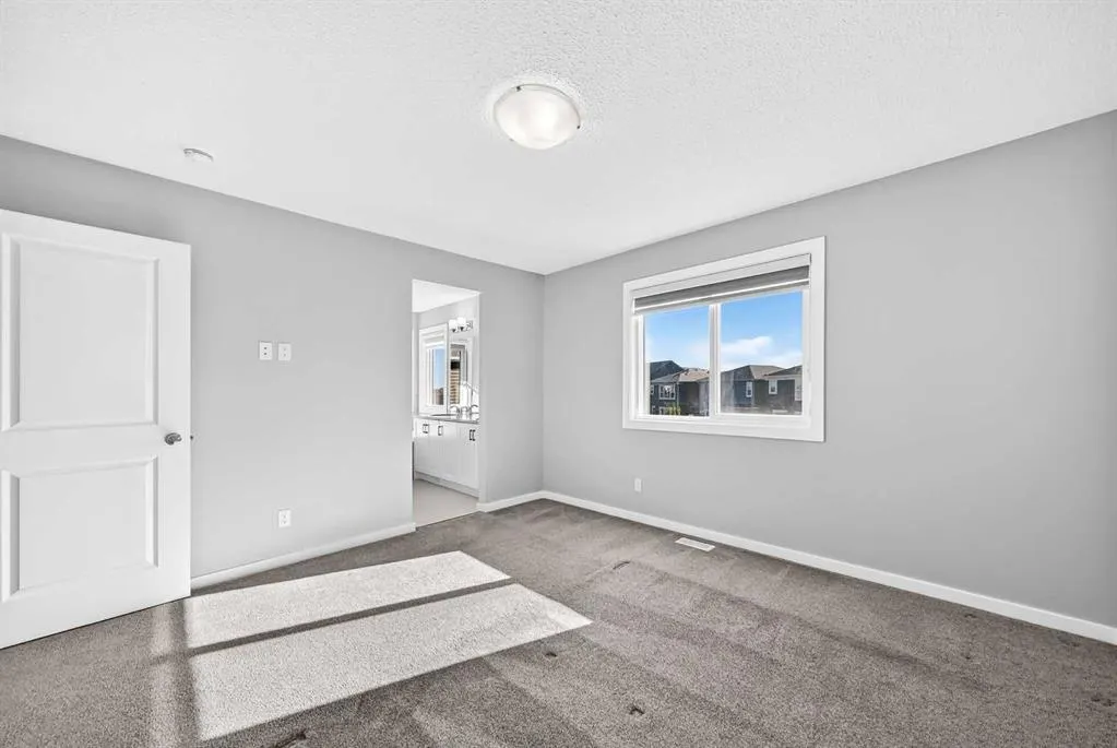 122 belmont Crescent SW