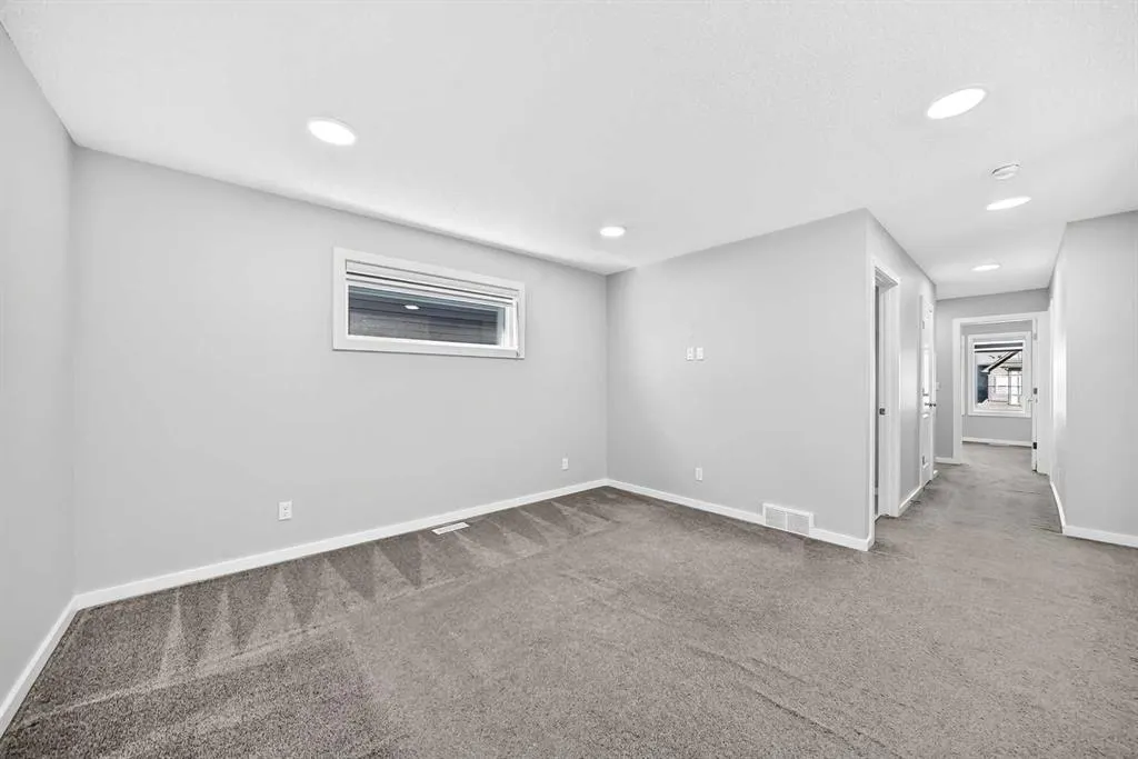 122 belmont Crescent SW