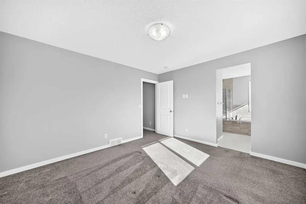 122 belmont Crescent SW