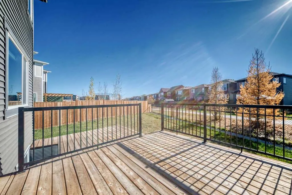 122 belmont Crescent SW