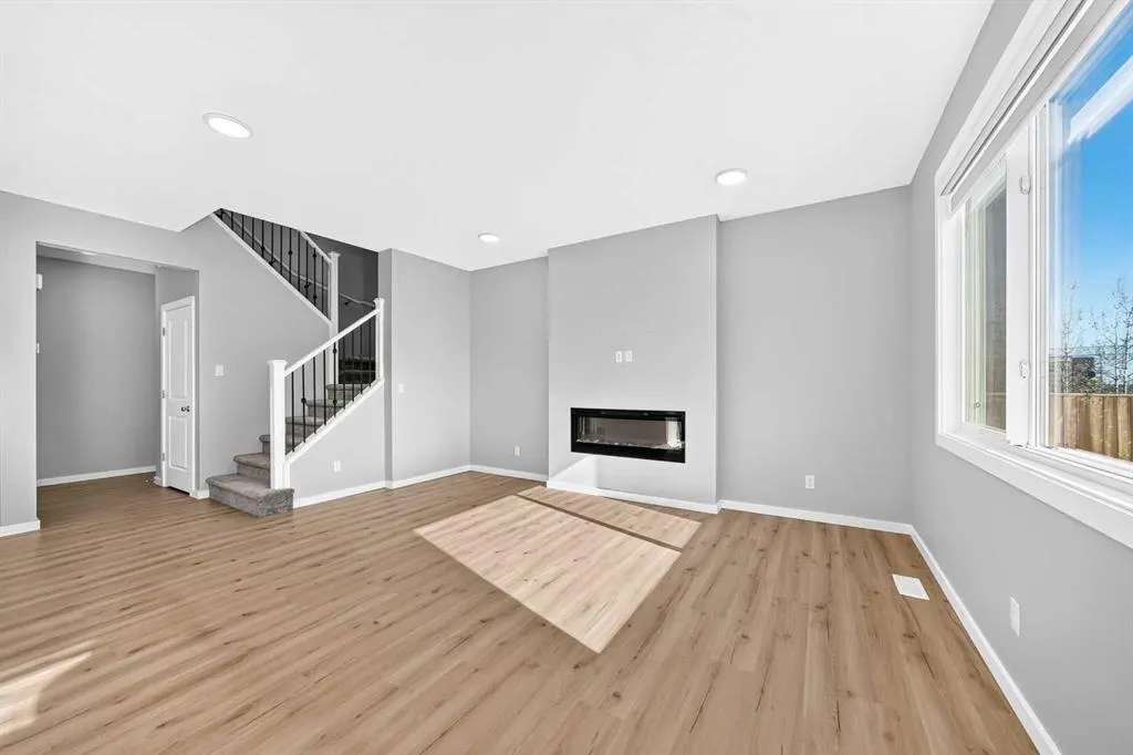 122 belmont Crescent SW