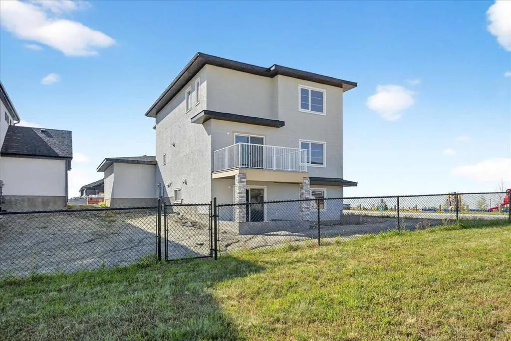 3 Lakewood Point
