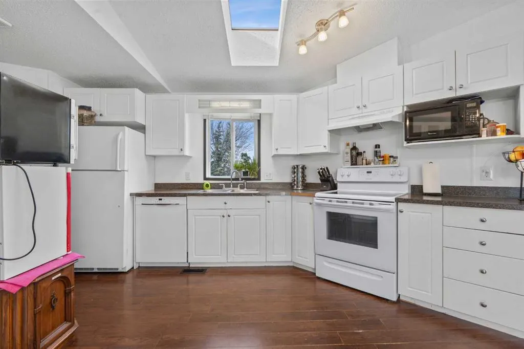 1101 84 Street NE #332