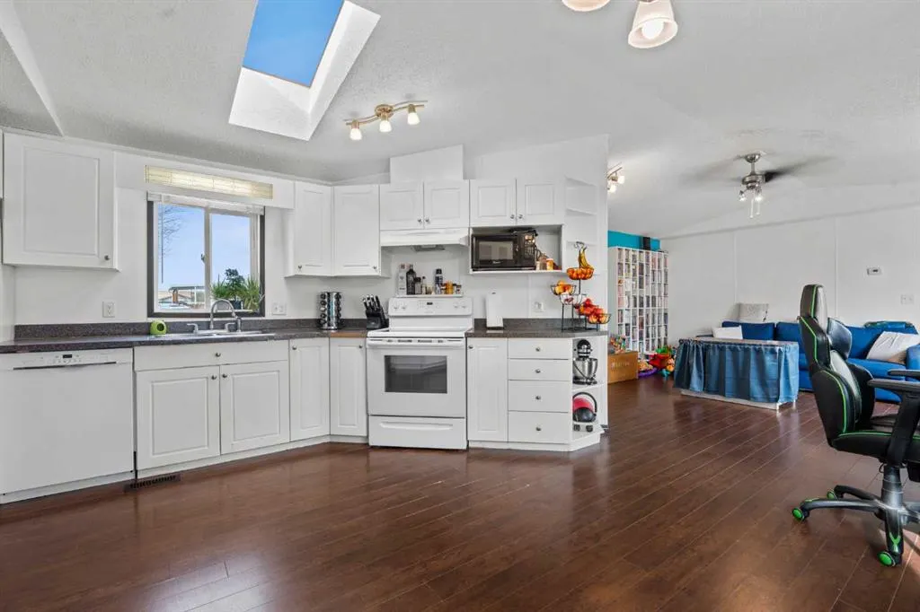 1101 84 Street NE #332