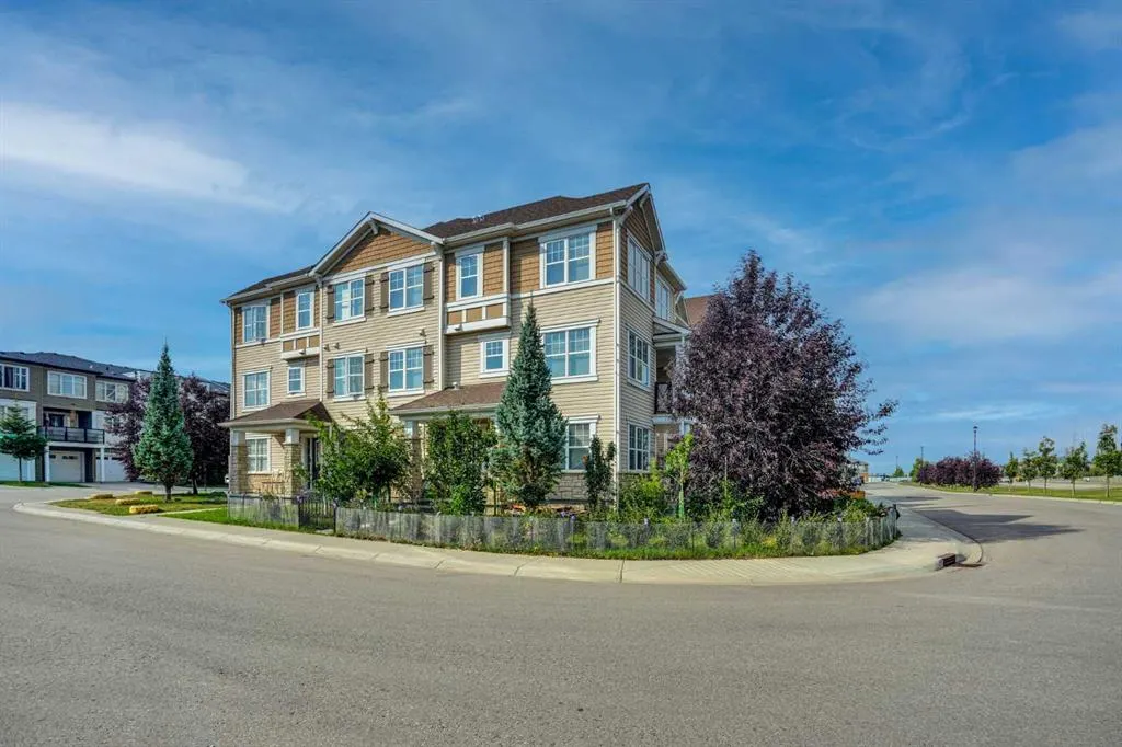 220 Windford Crescent SW