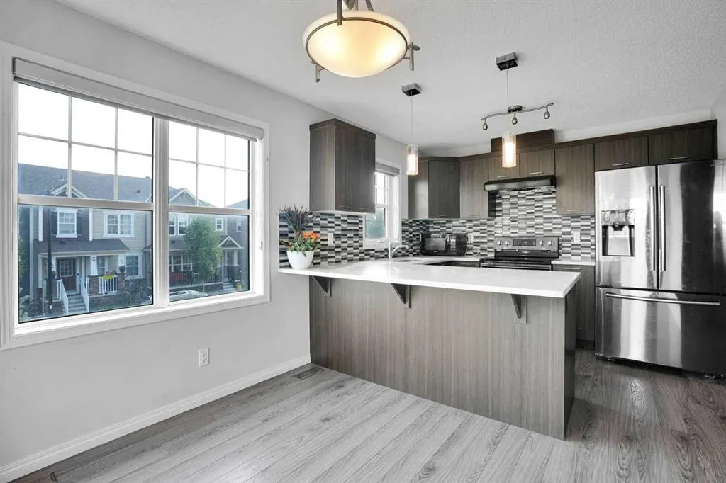 220 Windford Crescent SW