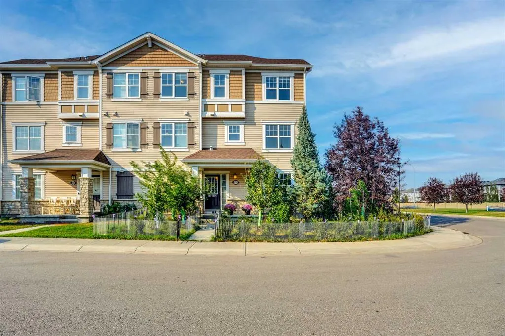 220 Windford Crescent SW