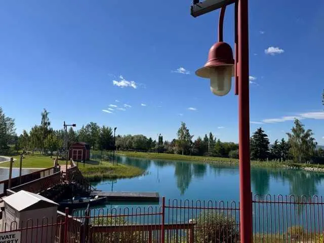 108 Rockyledge View NW #6