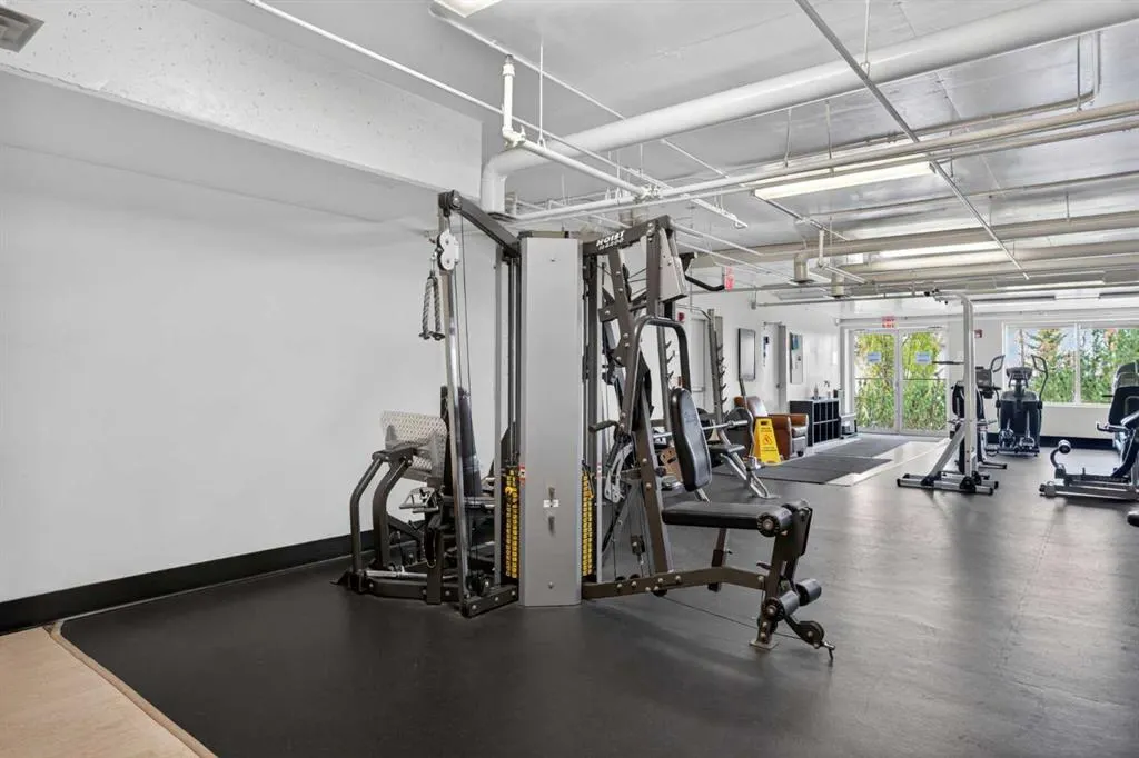 108 Rockyledge View NW #6