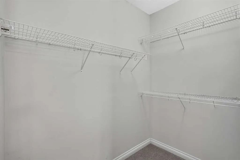 108 Rockyledge View NW #6