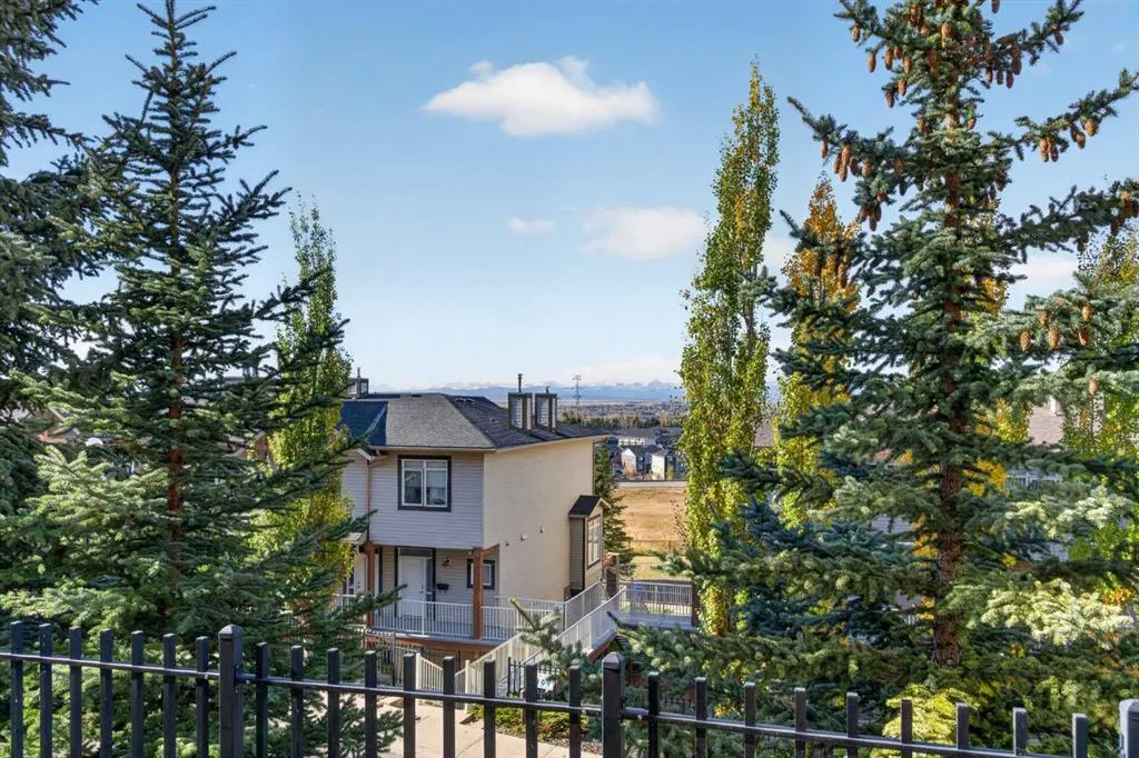 108 Rockyledge View NW #6
