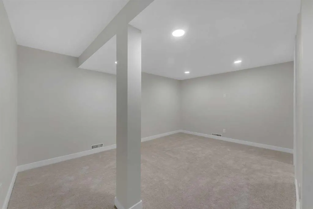 10 Atlanta Crescent SE