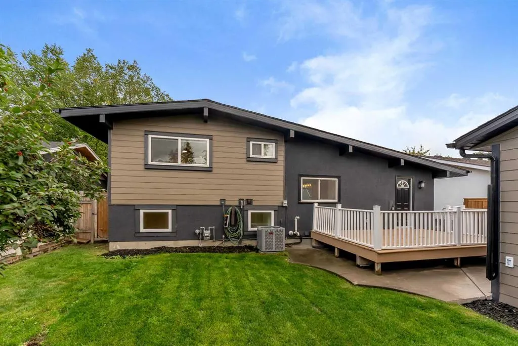 10 Atlanta Crescent SE