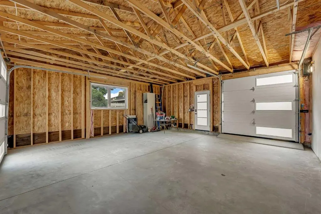 10 Atlanta Crescent SE