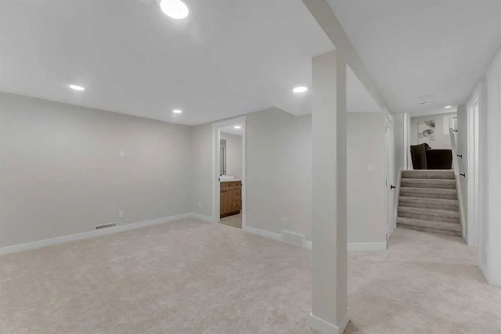 10 Atlanta Crescent SE