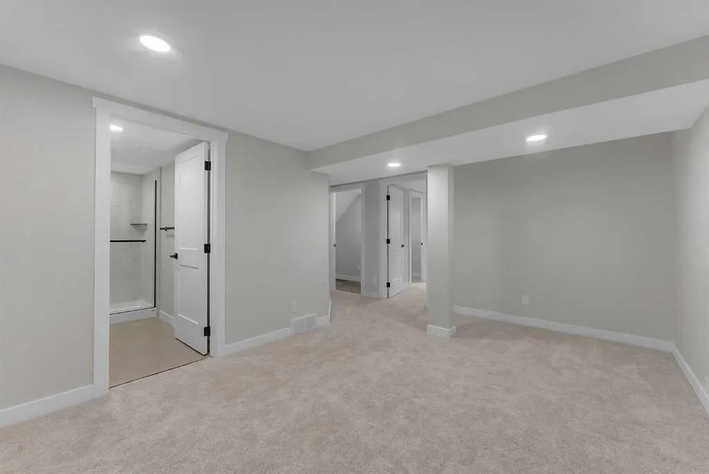 10 Atlanta Crescent SE