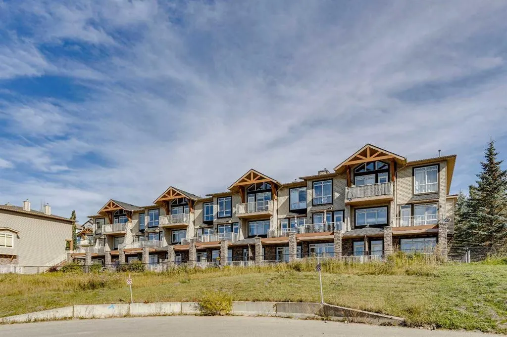 181 Rockyledge View NW #17