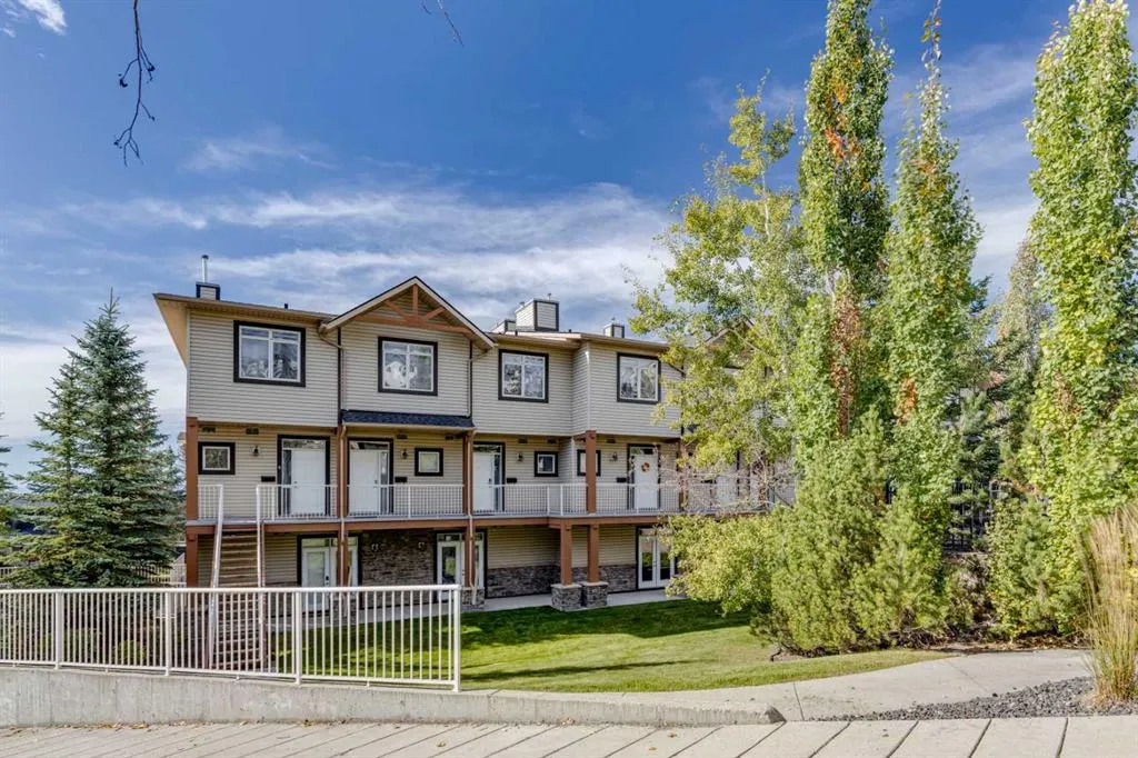 181 Rockyledge View NW #17