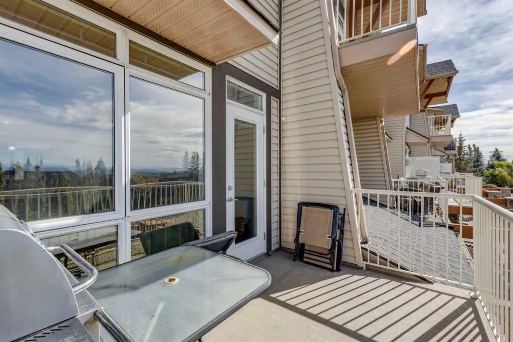 181 Rockyledge View NW #17