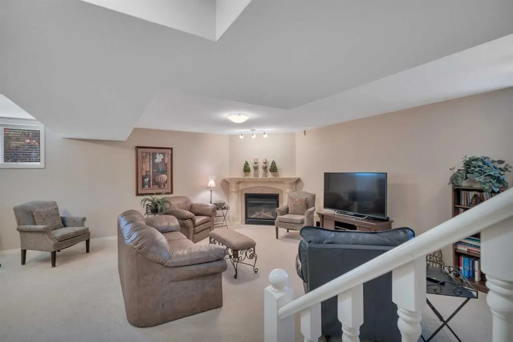 32 Dowler Street #26