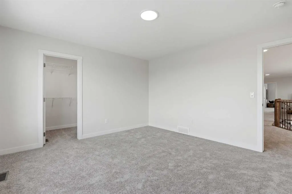 7 Verdure Gate SW