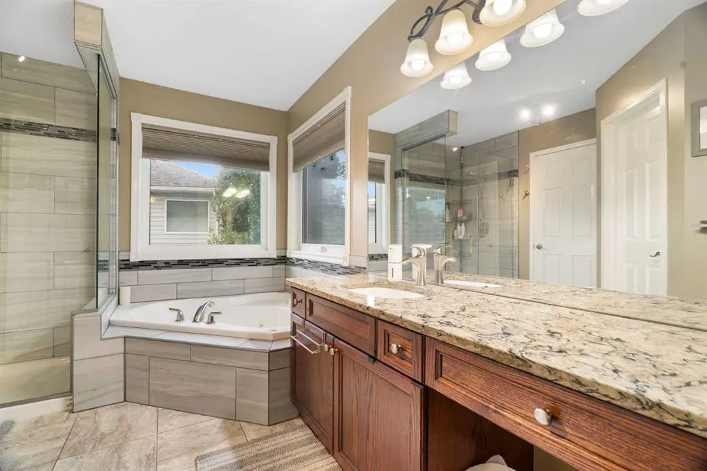 137 Gleneagles View