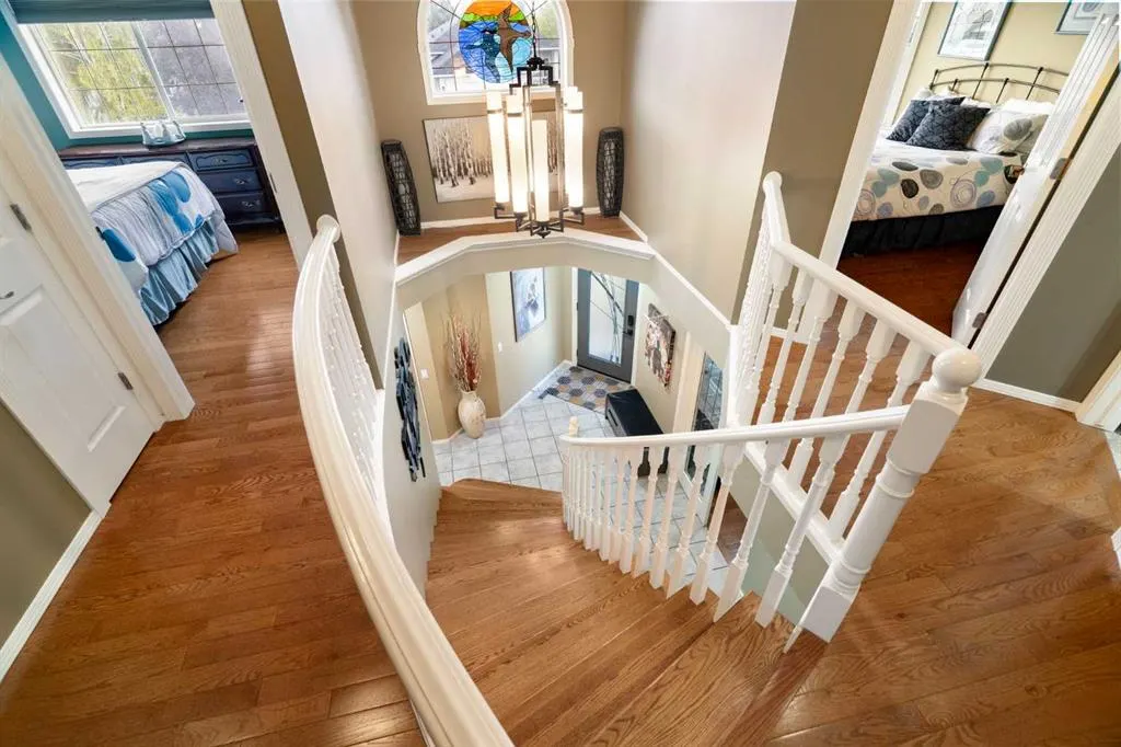 137 Gleneagles View