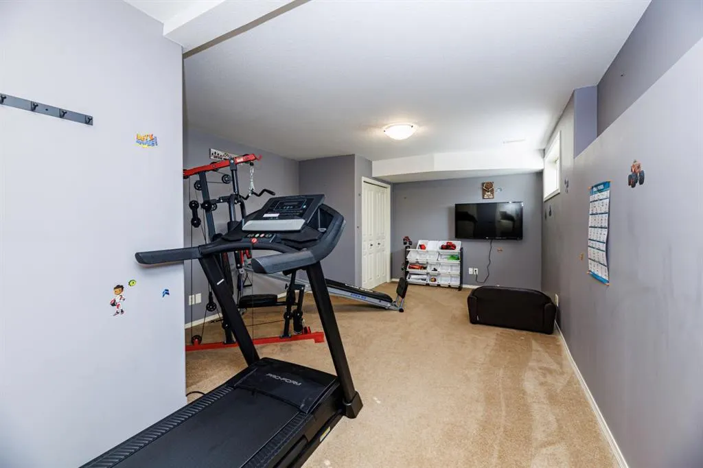38 Ivany Close