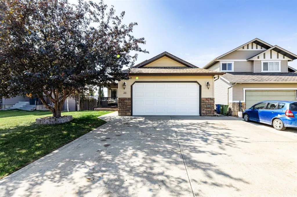 38 Ivany Close
