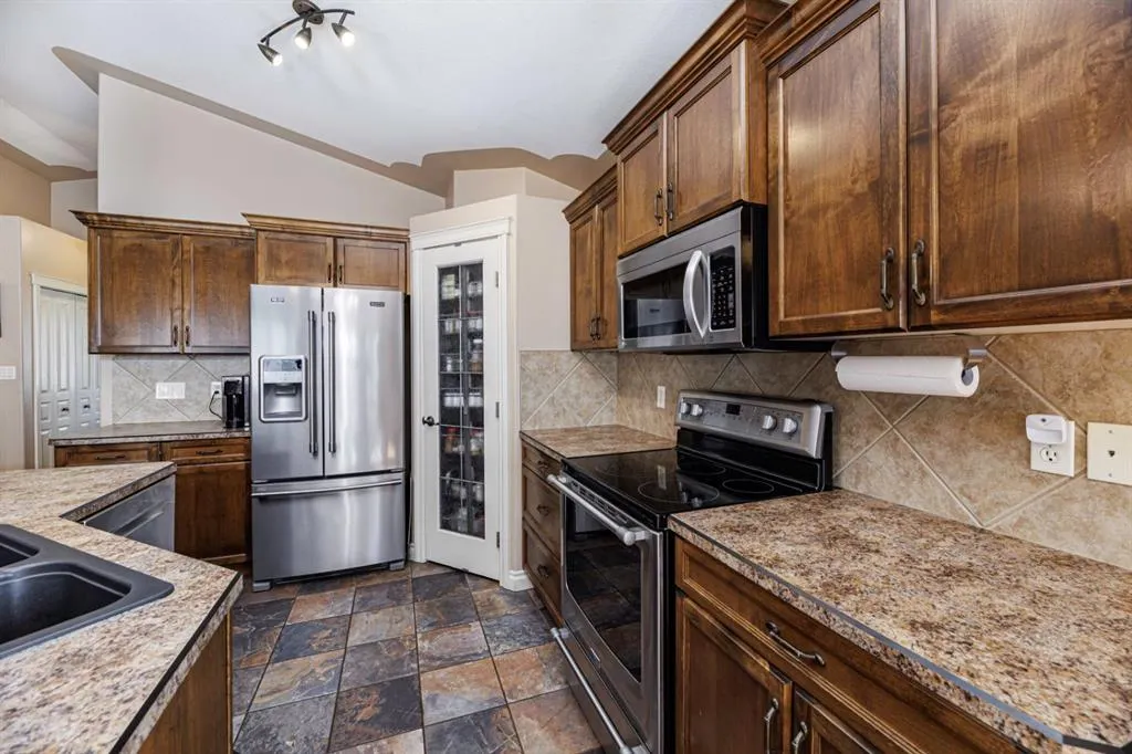 38 Ivany Close