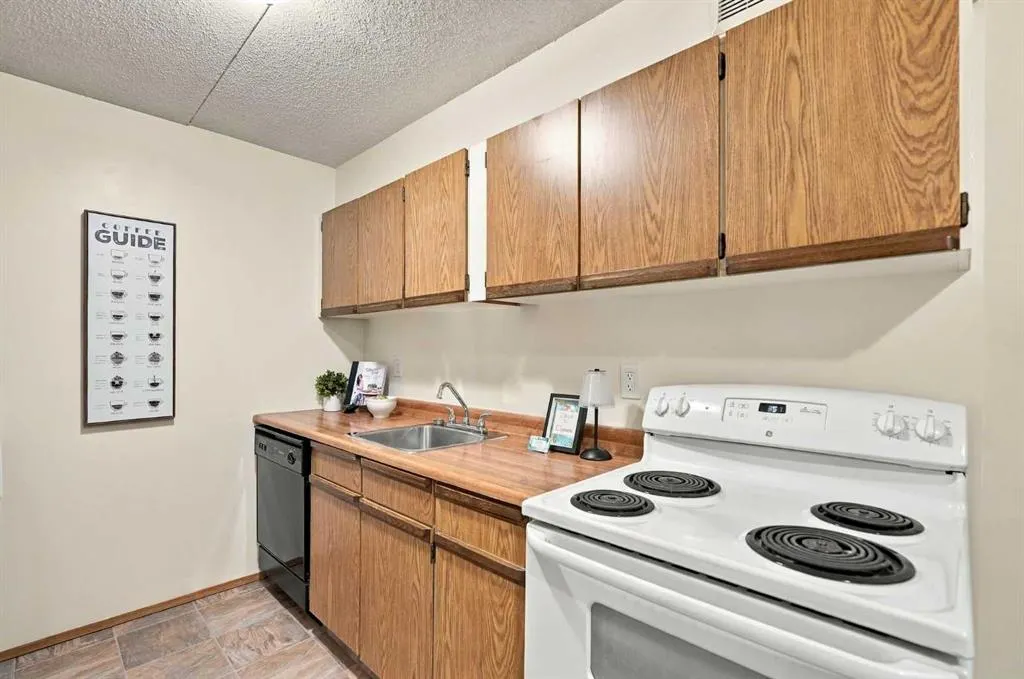 5204 Dalton Drive NW #912