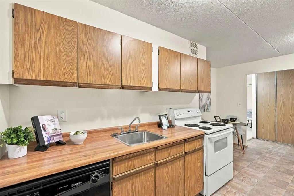 5204 Dalton Drive NW #912
