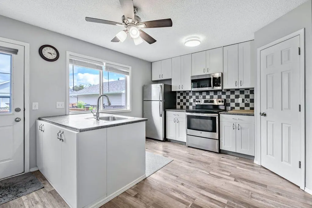 24 Cimarron Meadows Road