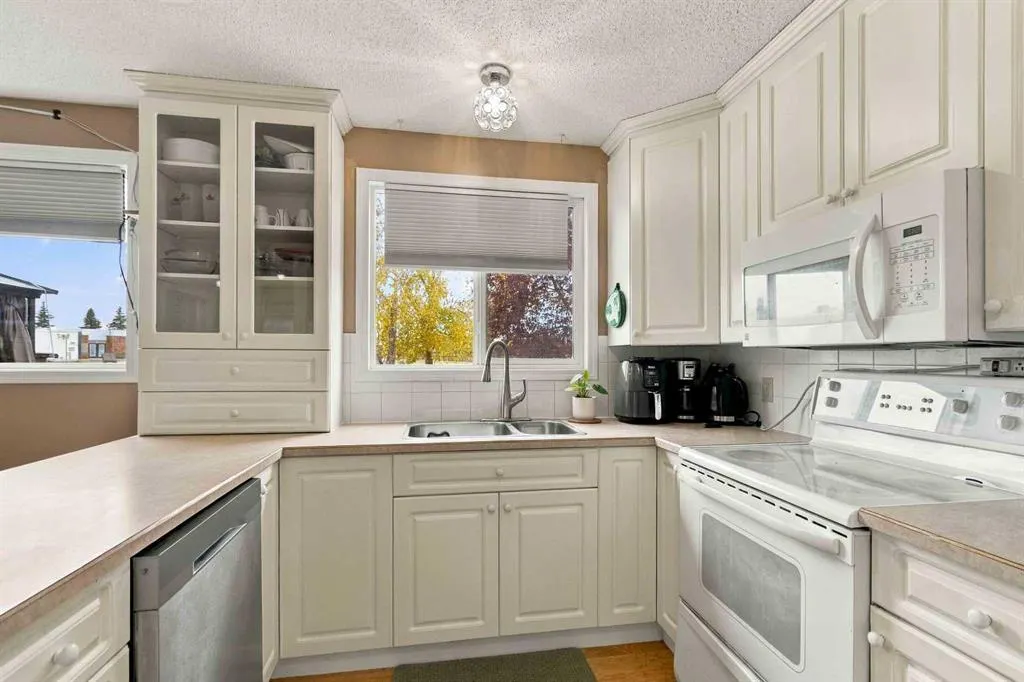 133 Beaumont Crescent
